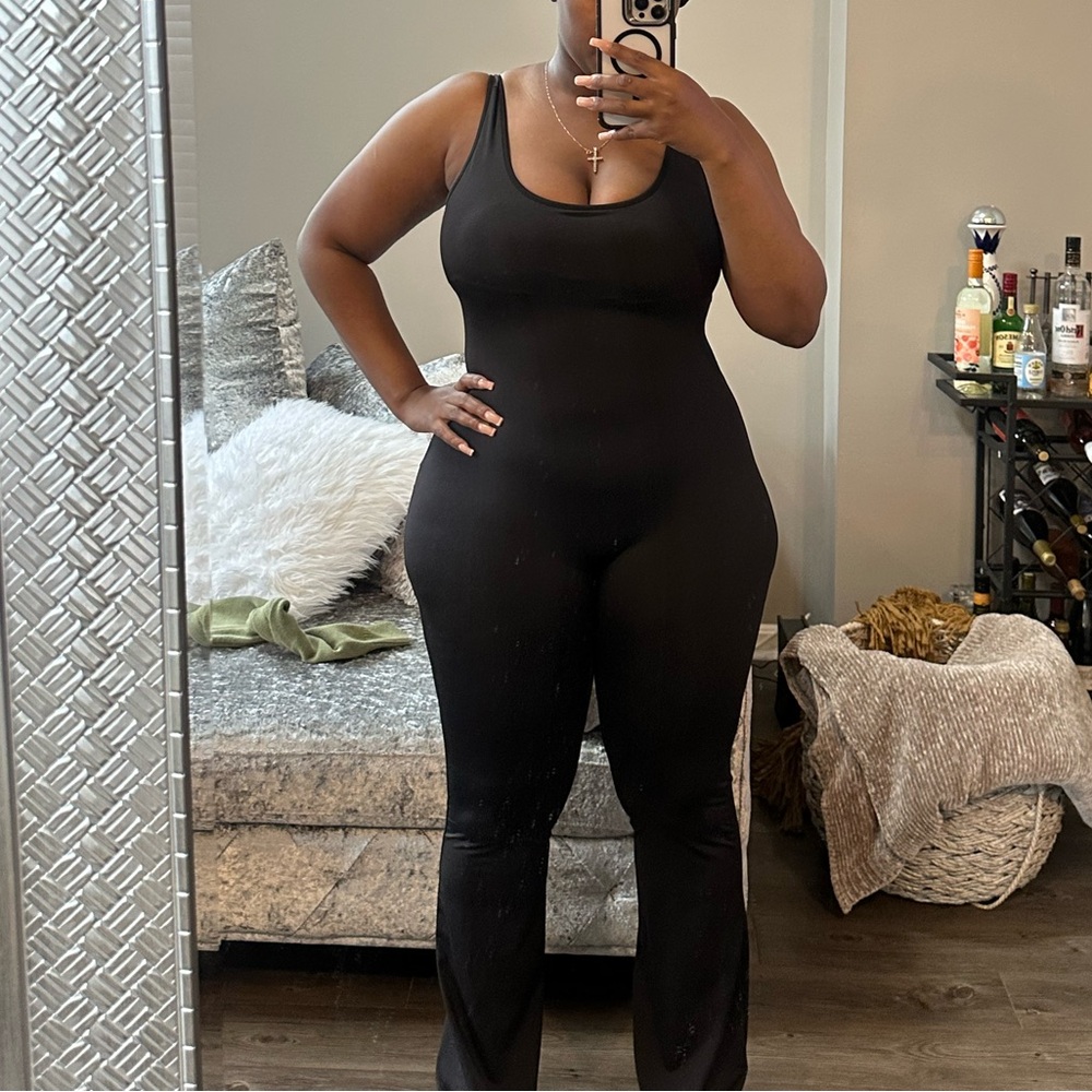 Black Sleeveless Bodysuit